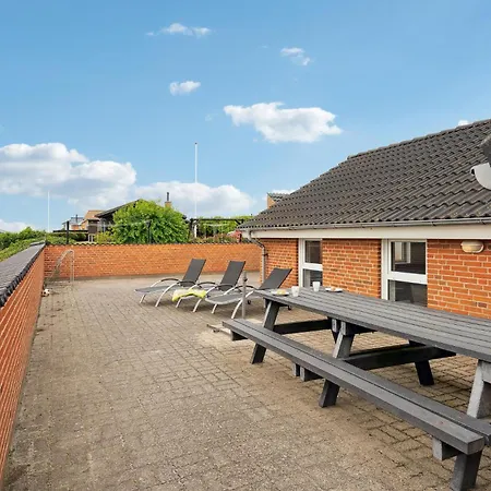 Σπίτι διακοπών In With Sauna